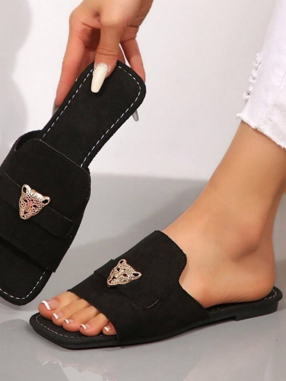 Black Elegant Women's Square Toe Leopard Head Flat Slip-On Sandals - Picture 2 of 7
